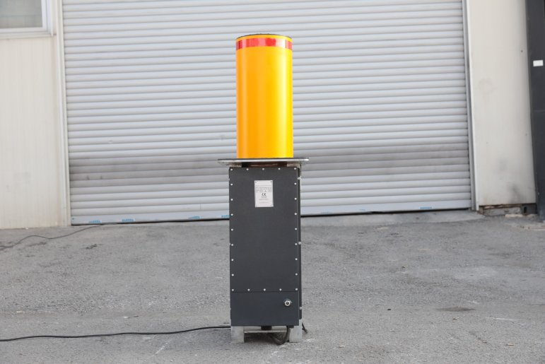 Hydraulic automatic bollards, Automatic retractable hydraulic bollards, Impact Attack Defense Bollards, PAS68 IWA DOS K4 K8 K12 Crash tested Hydraulic Road Bollard